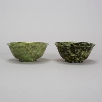 Five Chinese bowls, 20th century.