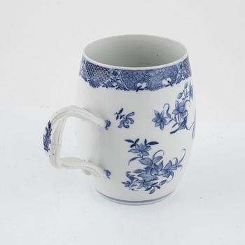 A Chinese blue and white mug, Qing dynasty, Qianlong (1736-95).