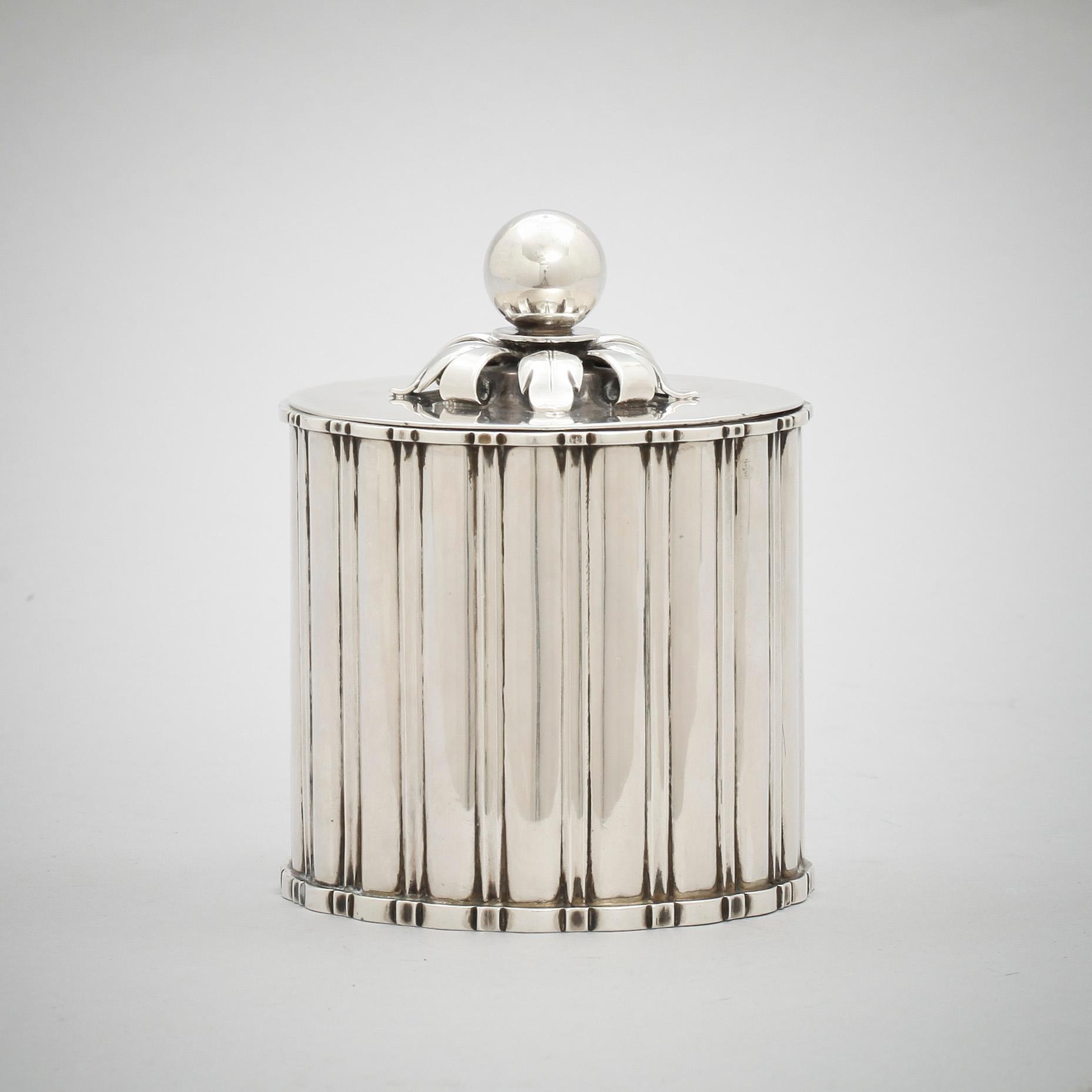 CIGARETTBURK MED LOCK, silver Borgila, Stockholm 1941.