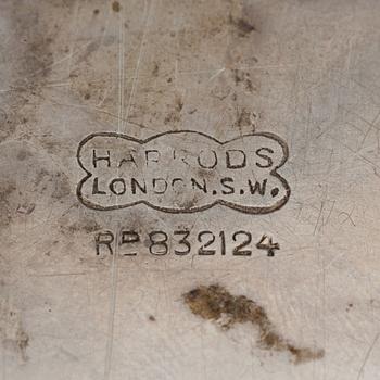 Richard Woodman Burbridge / Harrods Ltd, a silver bowl, dish and lid, Sheffield 1939.