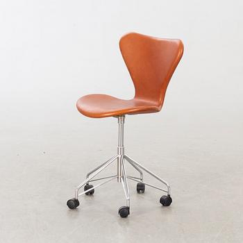 ARNE JACOBSEN,