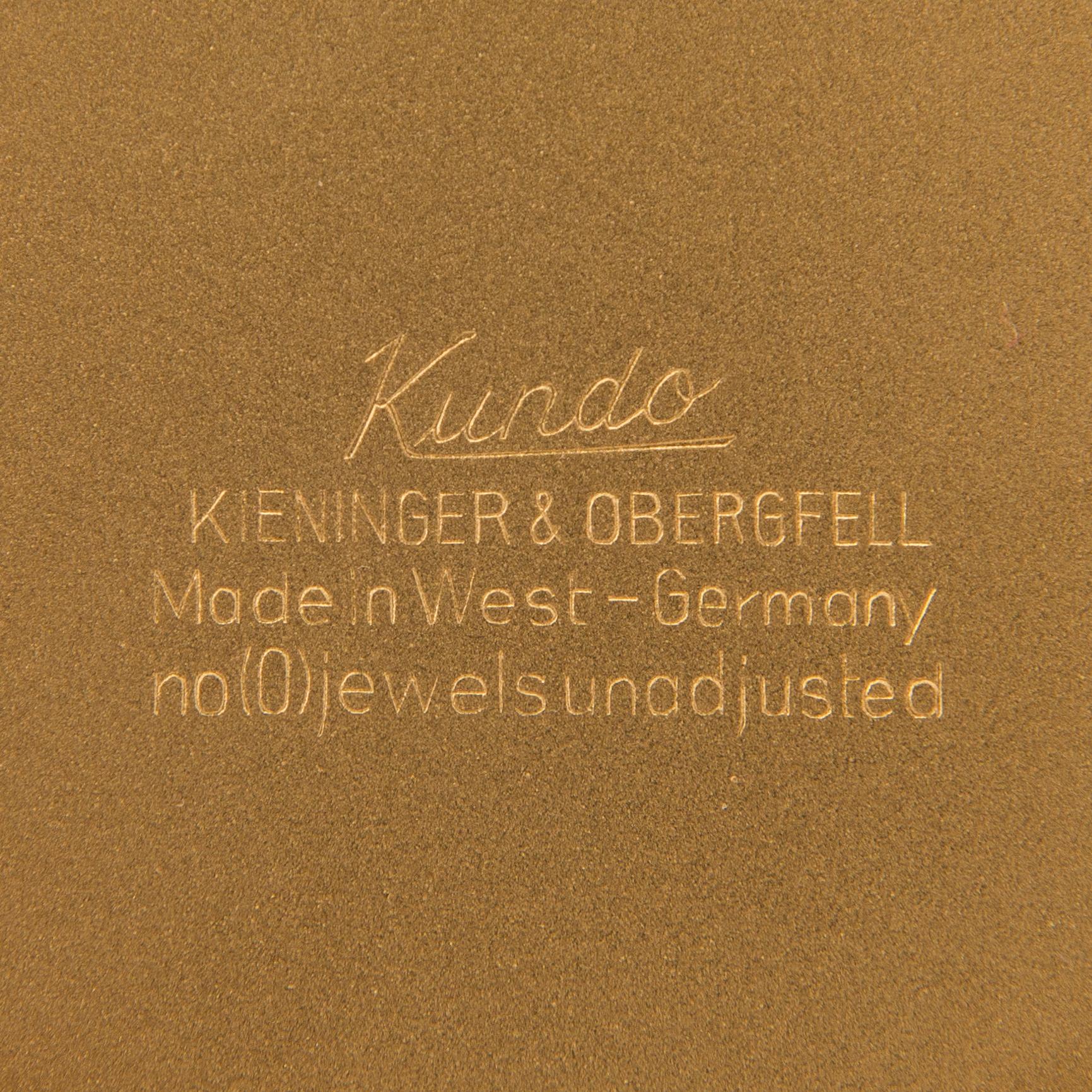 KUNDO, pöytäkello.