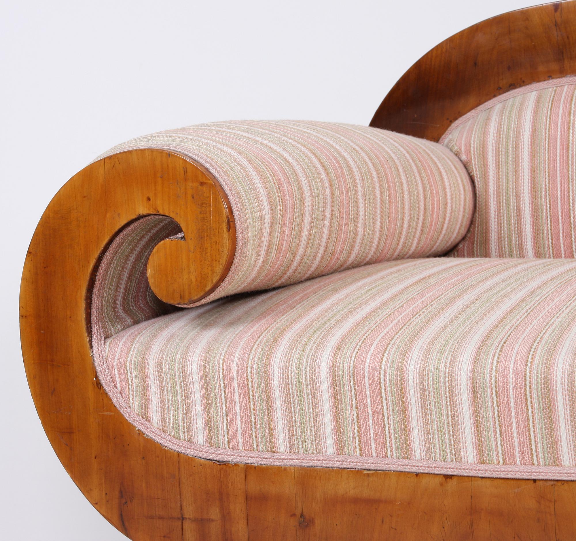 KANAPÉ, Karl Johan, omkring 1800-talets mitt.