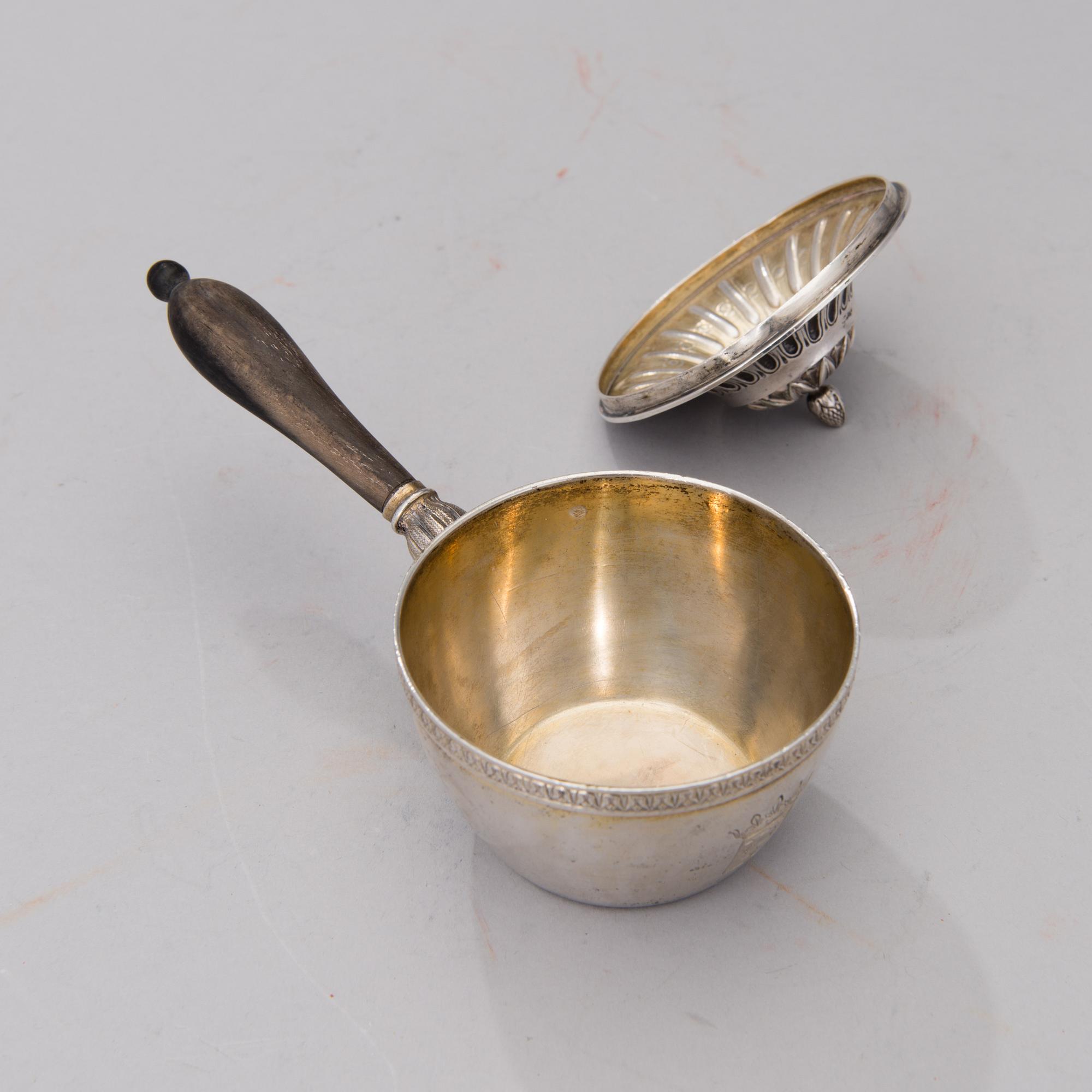 English sterling silver brandy pan with lid, Jonathan Hayne, 1816/1821-1836. Total weight 170 g.