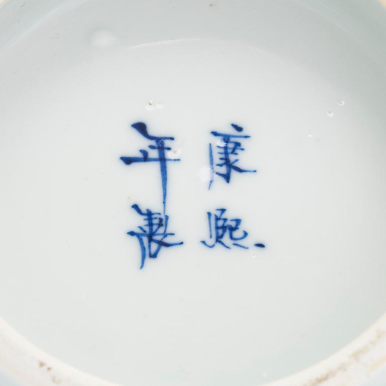 A blue and white bowl, Qing dynasty, 19th Century China.