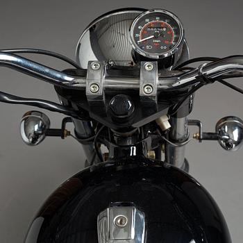 Mats Theselius, "MC hommagé à royal enfield", motorcykel, 500 CC, Källemo efter 2001, i en upplaga av 9 exemplar.