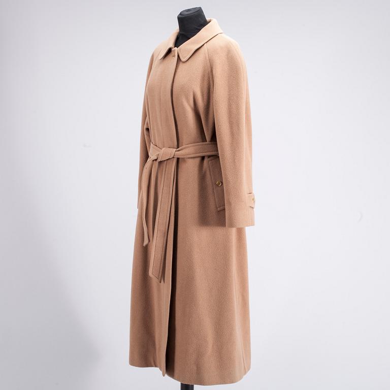 PALTÅ, Burberry.
