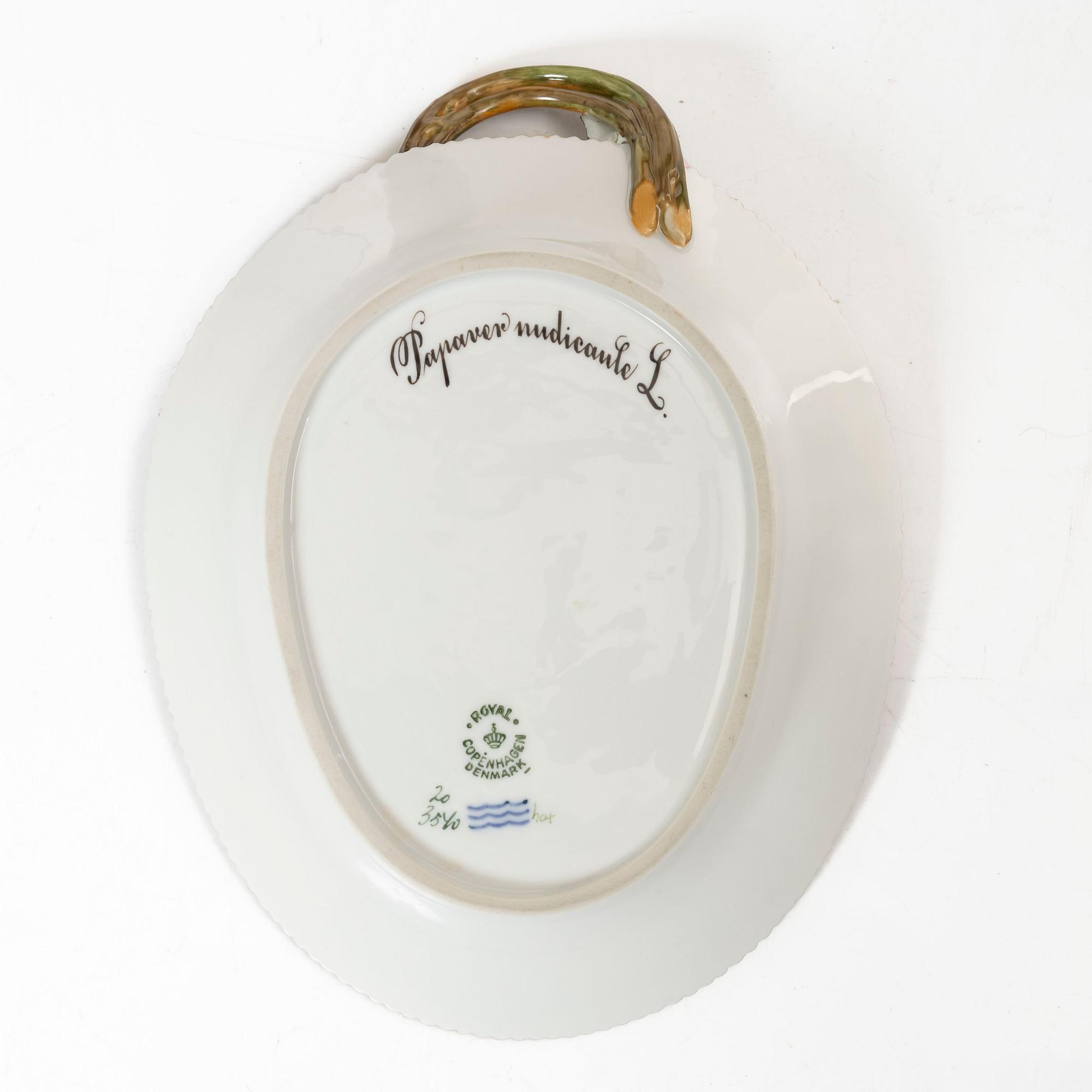 Two Royal Copenhagen 'Flora Danica' porcelain dishes, Denmark, 1940s and 60s.