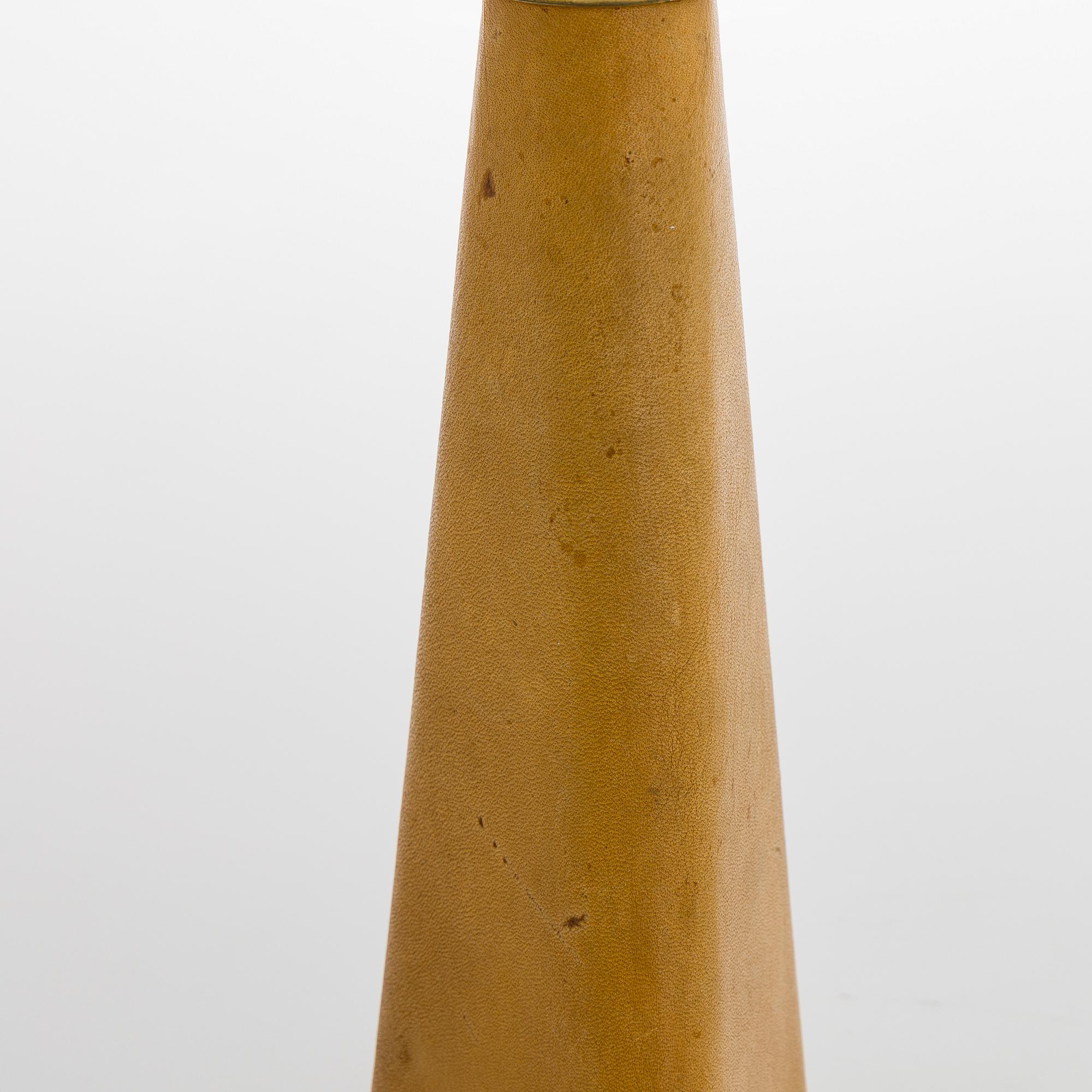 Lisa Johansson-Pape, a table lamp, model 3099, Stockmann Orno, mid 20th century.