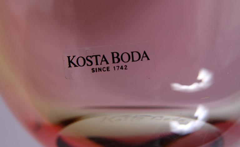 VASER, 2 st, glas, Kjell Engman, Kosta Boda samt Sven Palmqvist, Orrefors.