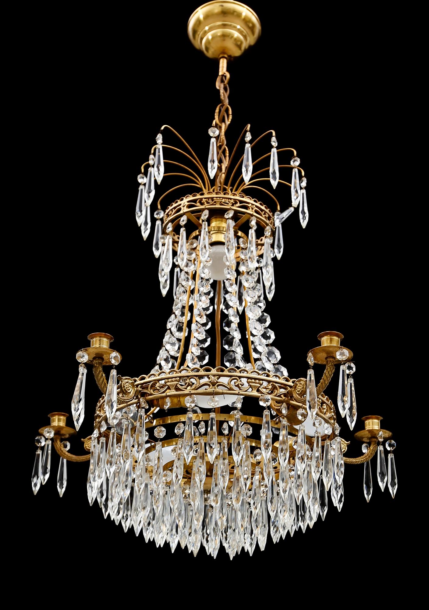 LJUSKRONA, gustaviansk stil, 1900-talets mitt. Höjd 47 cm.