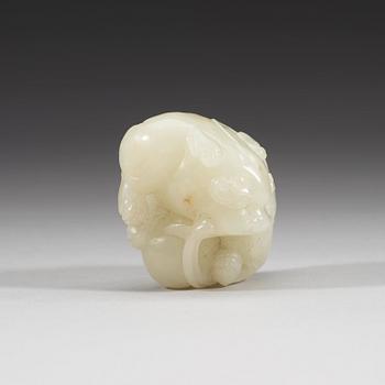 A carved nephrite figurine, presumably late Qing dynasty (1644-1912).