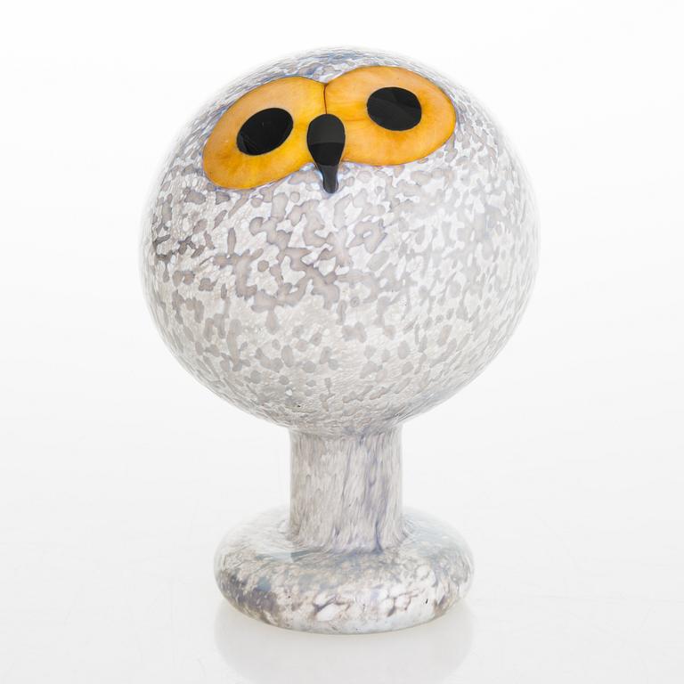 OIVA TOIKKA, a glass sculpture signed O. Toikka Nuutajärvi.