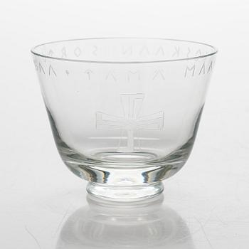 Arttu Brummer, skål, "Hjälteglaset I", Riihimäen Lasi Oy 1940-tal.