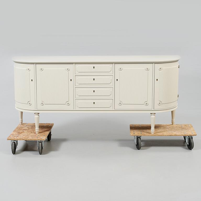 SIDEBOARD, gustaviansk stil, 1900-talets andra hälft.