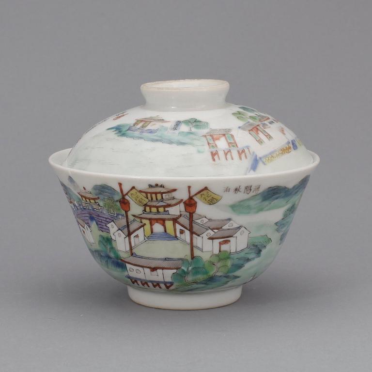 SKÅL med LOCK, porslin, Kina.