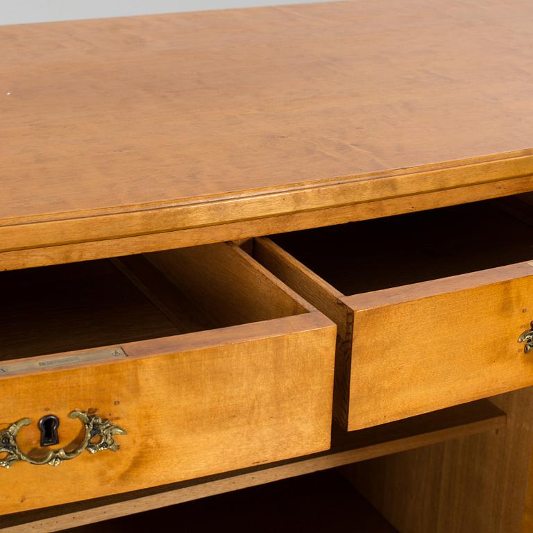 A REGENCY STYLE SIDEBOARD, first half of 20th century.