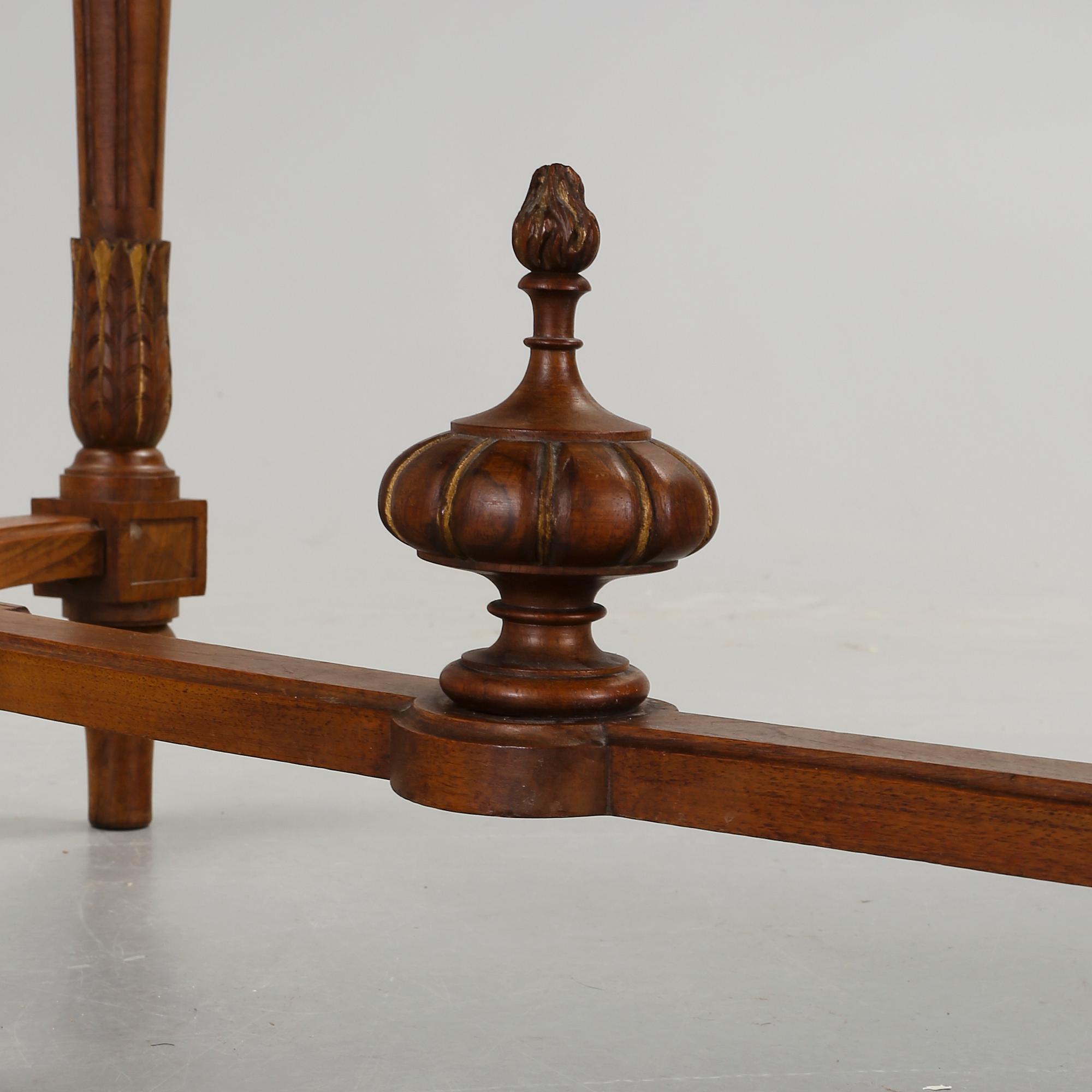 BORD, Louis XVI- stil, 1800-talets slut.