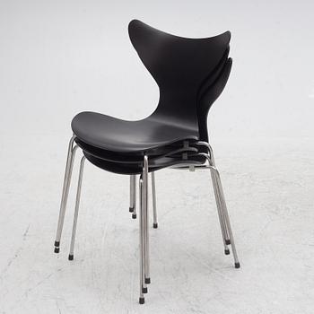 Arne Jacobsen, stolar, 6 st,"Måsen"/"Liljan", Fritz Hansen, Danmark, 2010.