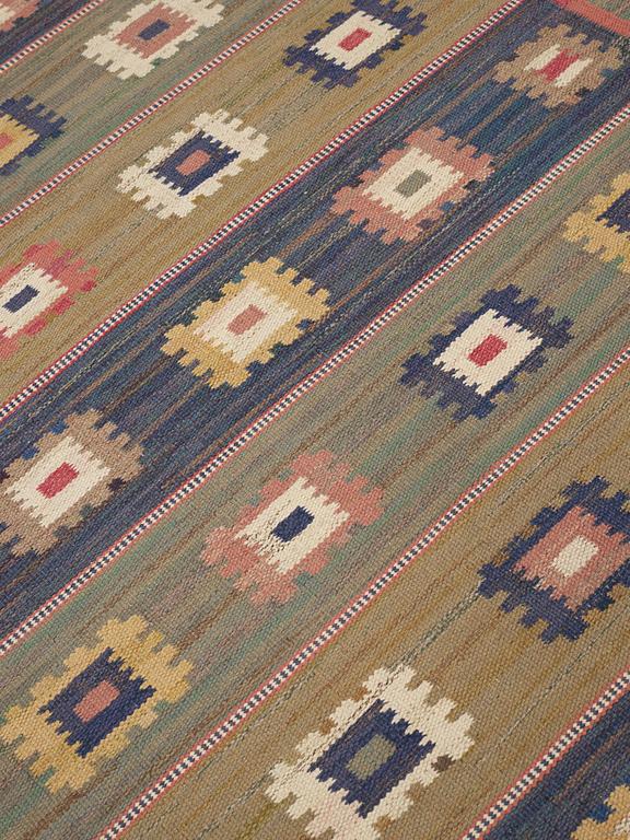 Märta Måås-Fjetterström, A carpet, "Grön äng", flat weave, ca 255-258 x 201,5 cm, signed AB MMF.