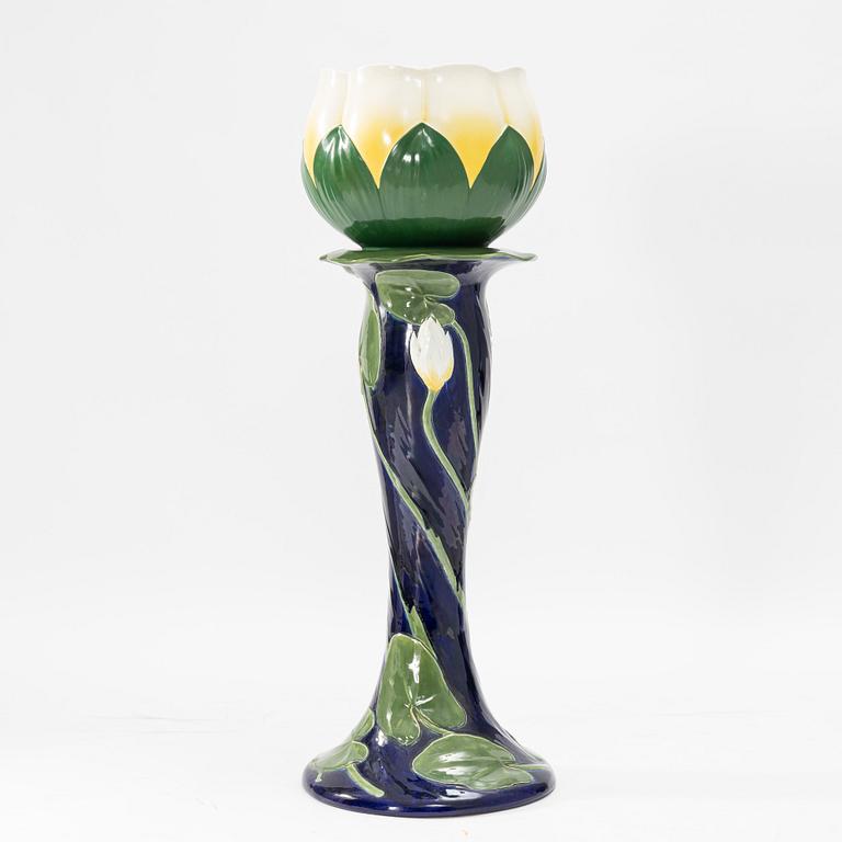 Georg Christian Asplund, Piedestal med urna, jugend, Rörstrand, flintgods, omkring år 1900.
