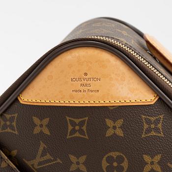 Louis Vuitton, a monogram canvas 'Pégase 50' suitcase, 203.