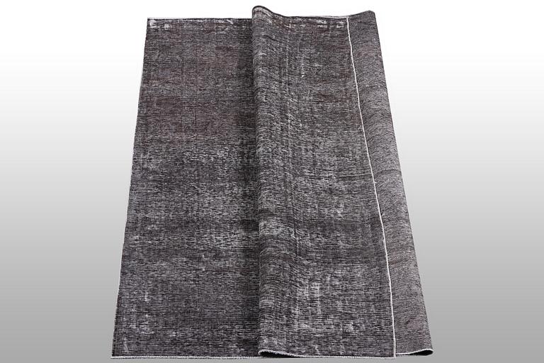 A carpet, oriental, vintage design, ca 351 x 244 cm.
