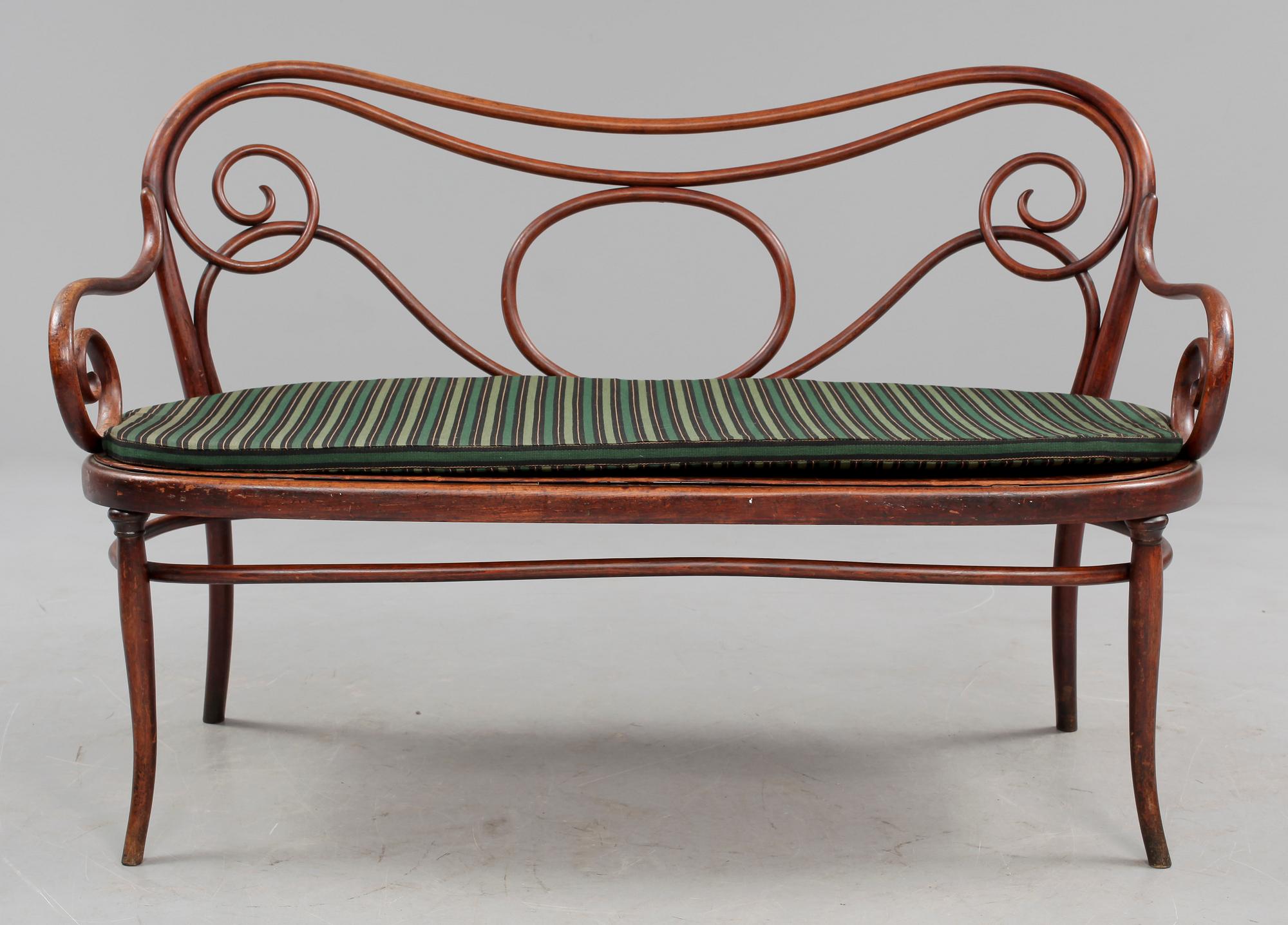SOFFA, Thonet, Wien, 1900-talets första del.