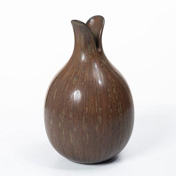 Gunnar Nylund, A stoneware vase, Rörstrand.