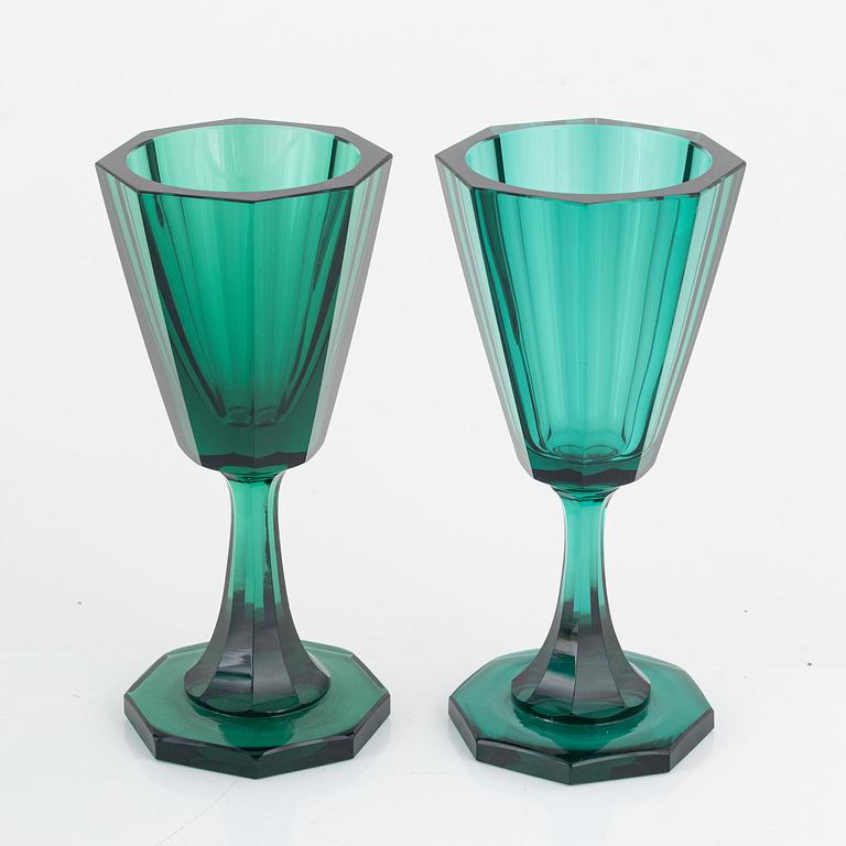 Elis Bergh, probably, a set of ten white wine glasses in green.