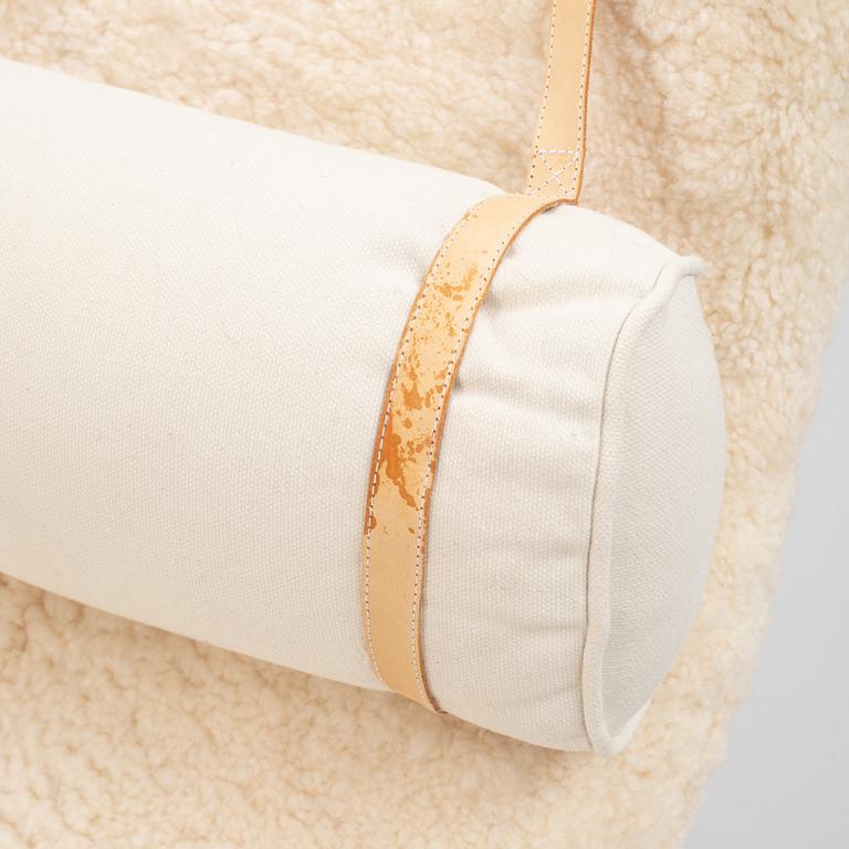 Bruno Mathsson, vilfåtölj, "Pernilla", Dux.