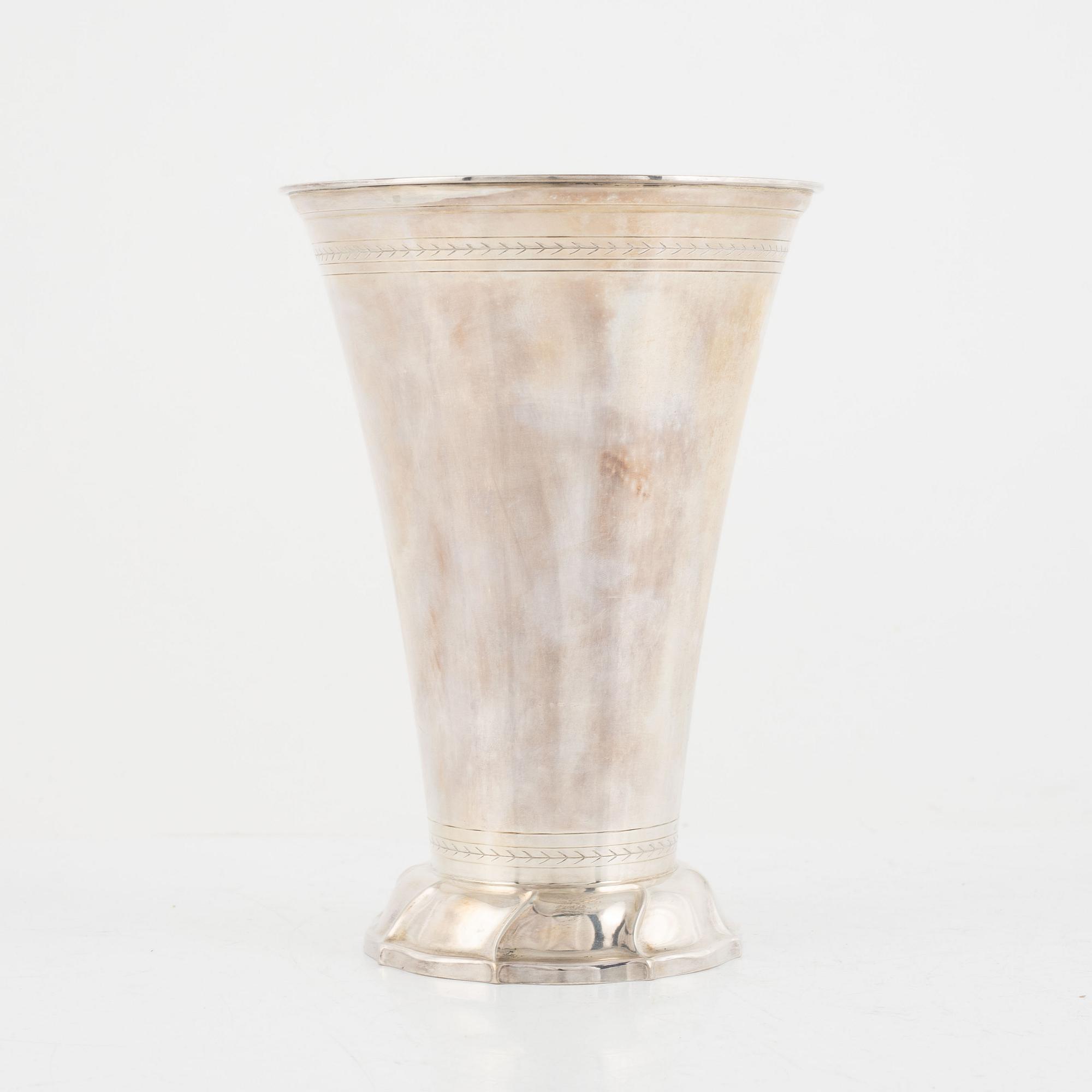 A Swedish silver beaker, mark of GAB, Stockholm 1937.