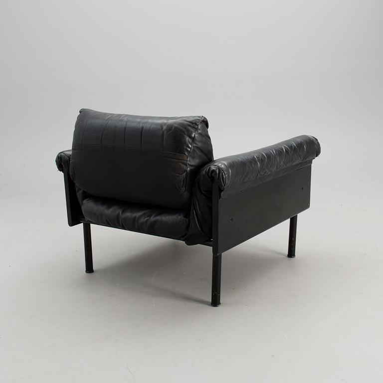 YRJÖ KUKKAPURO, sohva ja nojatuolipari, "Ateljee" 1900-luvun loppu.