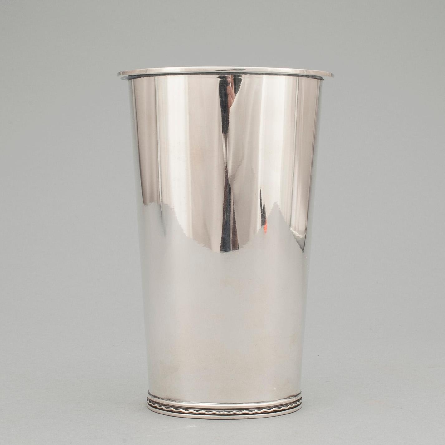 VAS, silver, CG. Råström, Stockholm 1976. Vikt ca 300 gram.