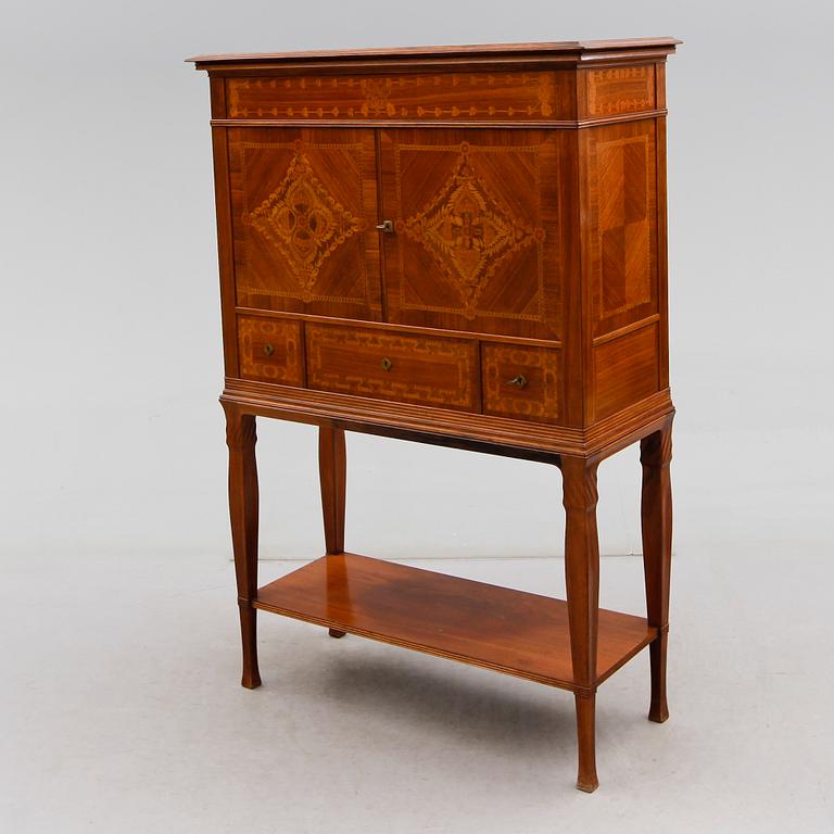 SKÅP, Aktiebolaget Mobilia, 1900-talets första hälft.