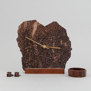 A porphyry mantle clock, salt cellar and cullflinks, 20th century.