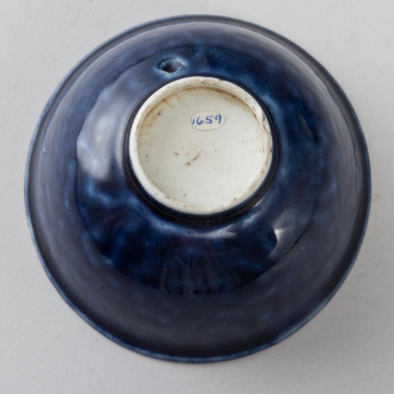 SKÅLFAT, samt SKÅL, porslin. Qingdynastin, 1800-tal.