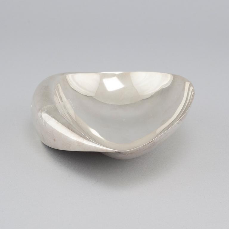 TAPIO WIRKKALA, a silver bowl, Hopeakeskus Tavastehus, model "Lieve", 1955.