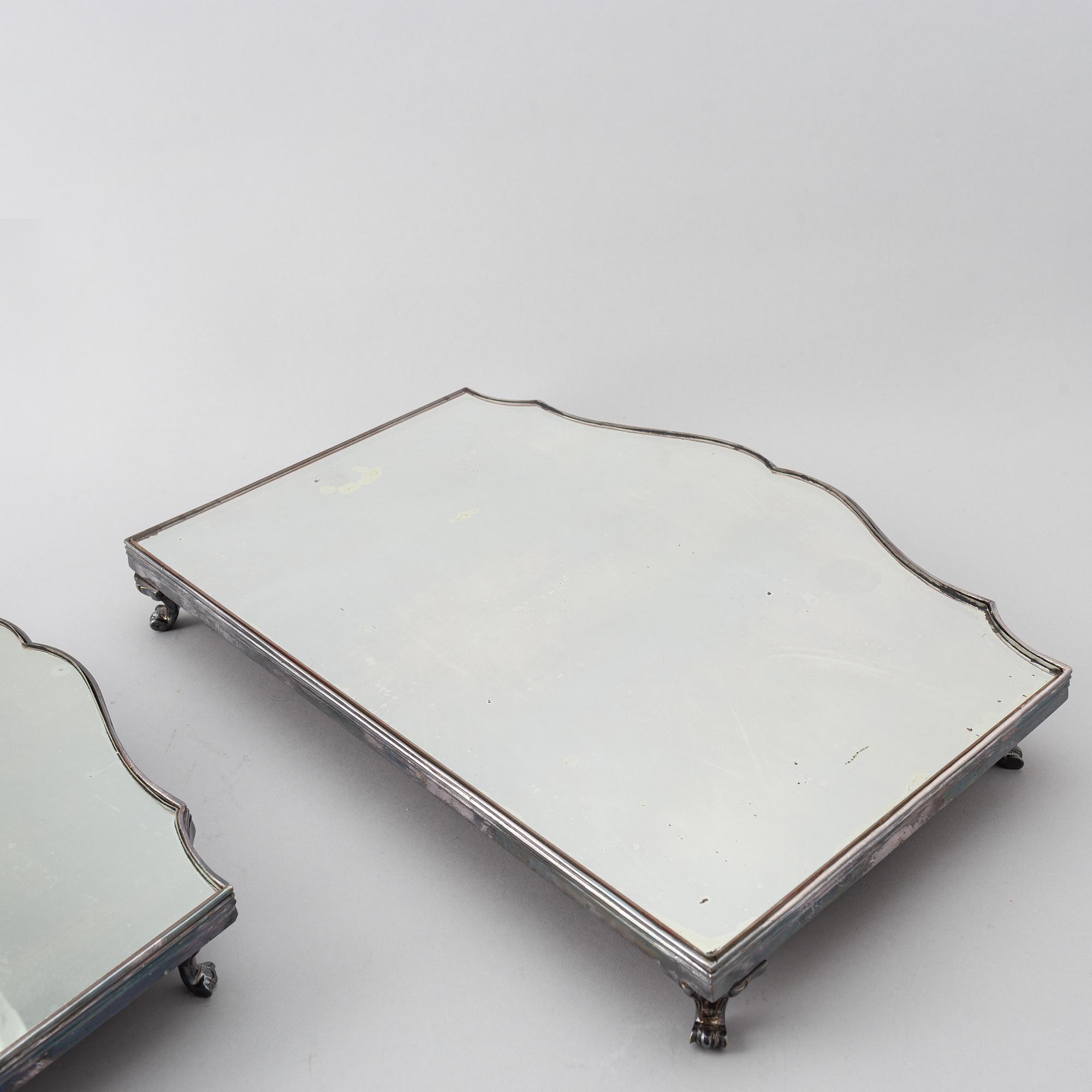 A 20th century silver plated mirror plateau.
