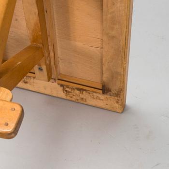 Ilmari Tapiovaara, 1940's X-legged table for Keravan Puuteollisuus, Finland.