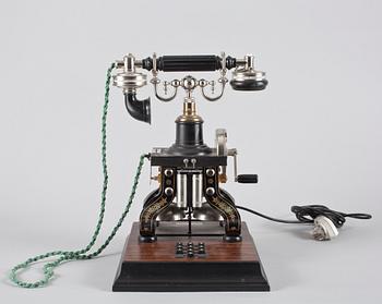 TELEFON, jubileumsmodell efter "Taxen", LM Ericsson. Sent 1900-tal.