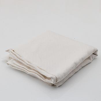 A linen damask table cloth, 19th century.
