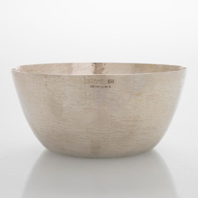 Tapio Wirkkala, A silver bowl, Kultakeskus Hämeenlinna 1981.