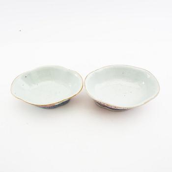 Skålar 2 st Kina 1800-tal porslin.