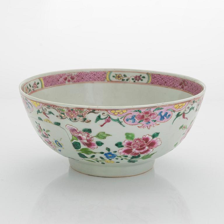 A 18th century Qing dynasty bowl, China.