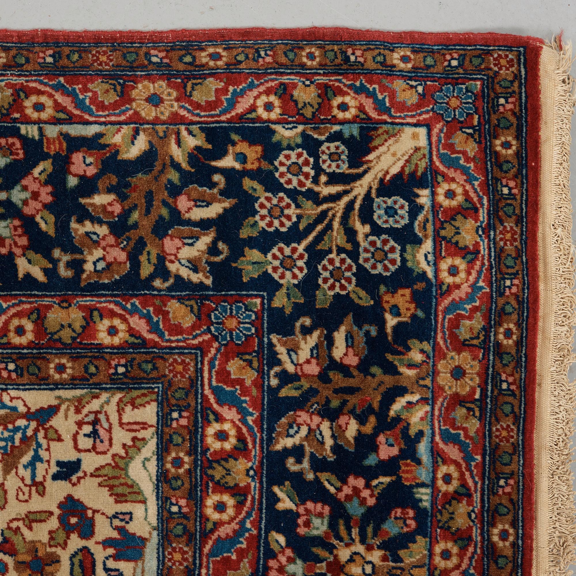 A RUG. A semi-antique Kashan, a so called Dabir. 206 x 137 cm.