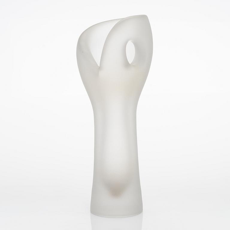 Timo Sarpaneva, a glass vase, signed Timo Sarpaneva Iittala.