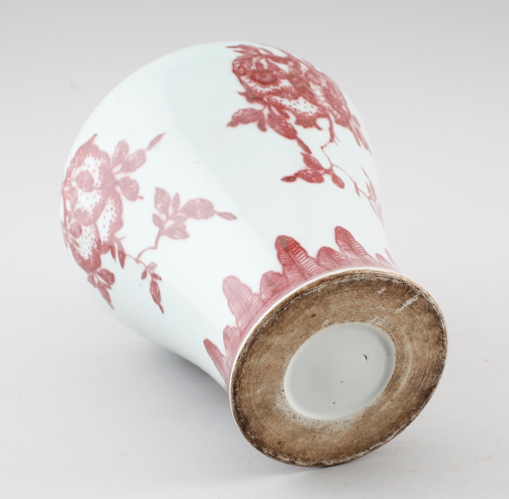 VAS, porslin, Kina, troligen 1900-tal.