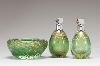 FLAKONGER samt SKÅL, 2+1 st. Möjligen Murano Glas  av  Alfredo Barbini. 1900-talets mitt.