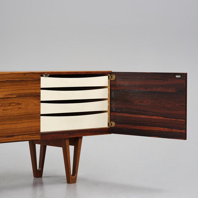 Ib Kofod-Larsen, sideboard, modell "501" ur "Ib 500"-serien, Seffle Möbelfabrik, Säffle, 1960-tal.